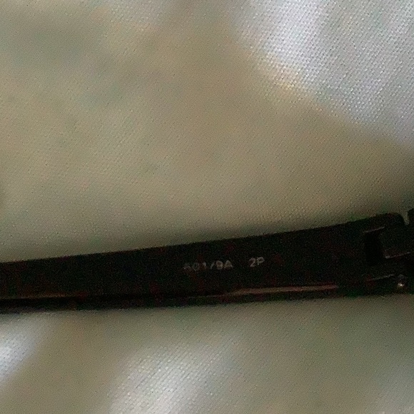 Ray Ban Polarized Sun Glasses With Case - Picture 3 of 4